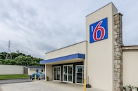 Motel 6 Troutville, VA