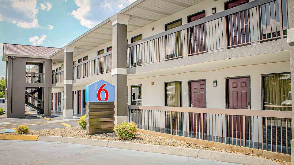 Motel 6 Knoxville, TN - East, C37914, Knoxville TN