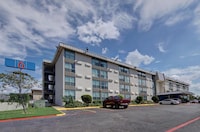 Studio 6 Fort Worth, TX - Downtown East