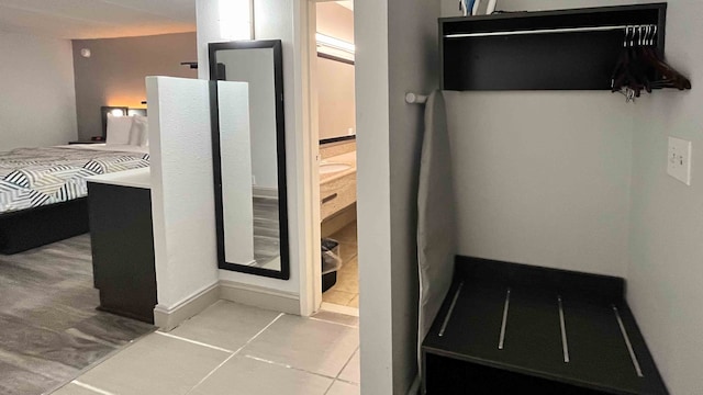 1 King Bed | Non-Smoking, Kitchen