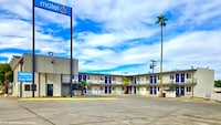 Motel 6 Blythe, CA - South