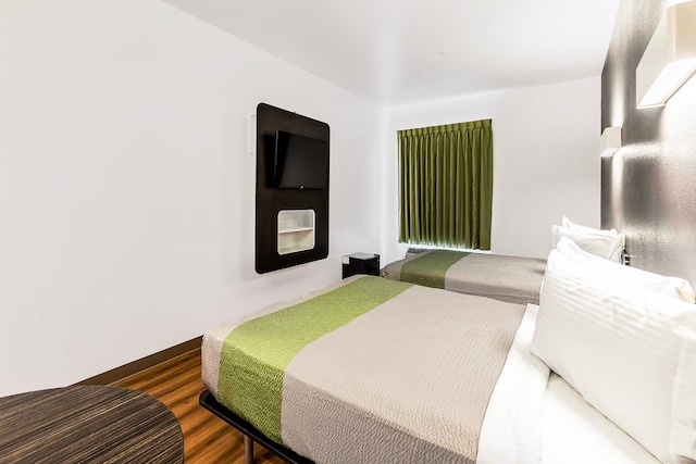 2 QUEEN BEDS | MOBILITY ACCESSIBLE RI SHWR MINI FRIDGE NON-SMOKING