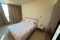 OYO HOME 1468 Sun Tower - 2 Br, Reem Island, Abu Dhabi