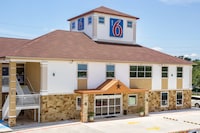 Motel 6 Houston, TX - North