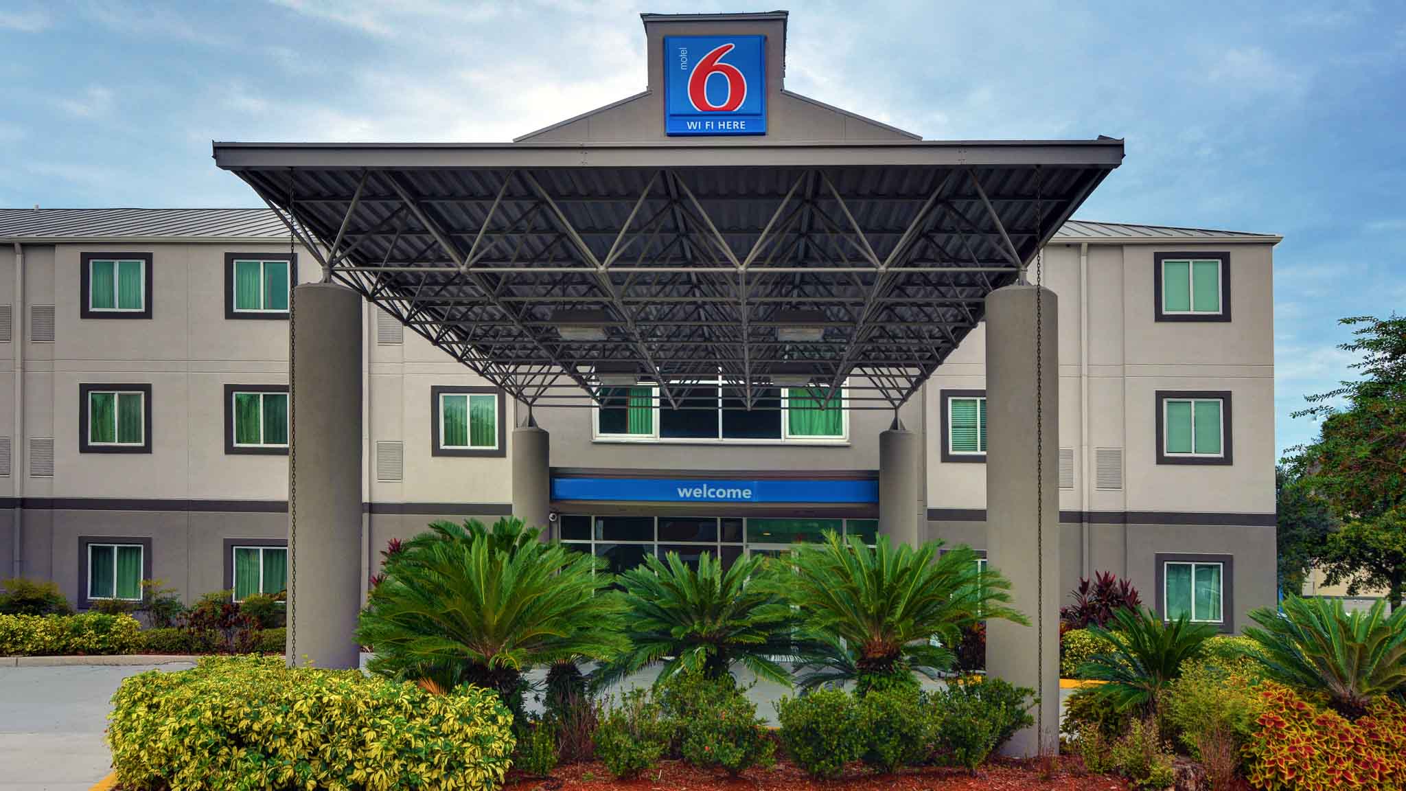 Motel 6 Orlando, FL | Near Universal & International Dr