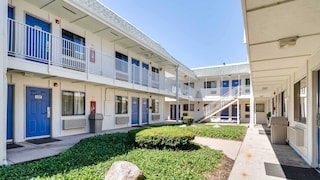 Motel 6 Schiller Park, IL - Chicago O'Hare