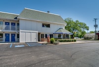 Motel 6 Schiller Park, IL - Chicago O'Hare