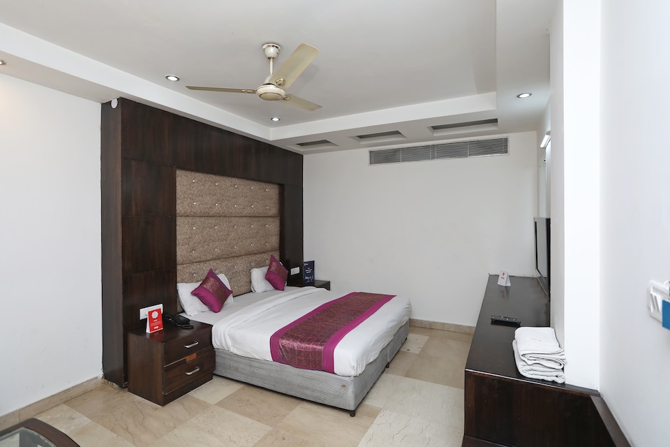 OYO 2202 Hotel City Heights, Paharganj Delhi, Delhi