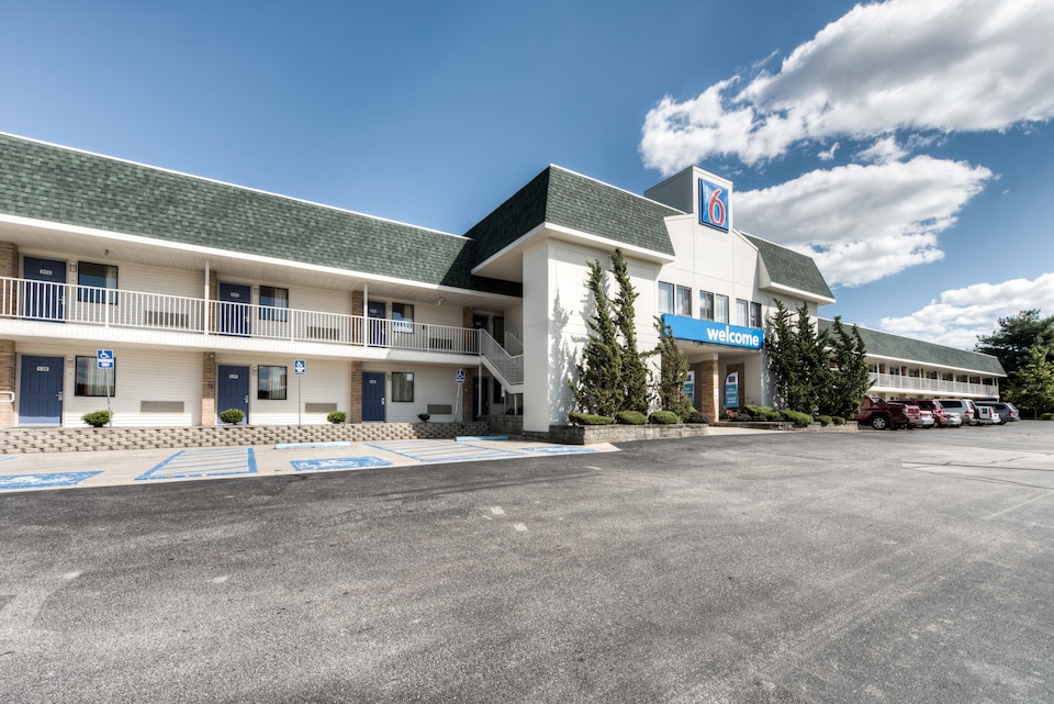 Motel 6 Niantic, CT - New London, East Lyme, East Lyme