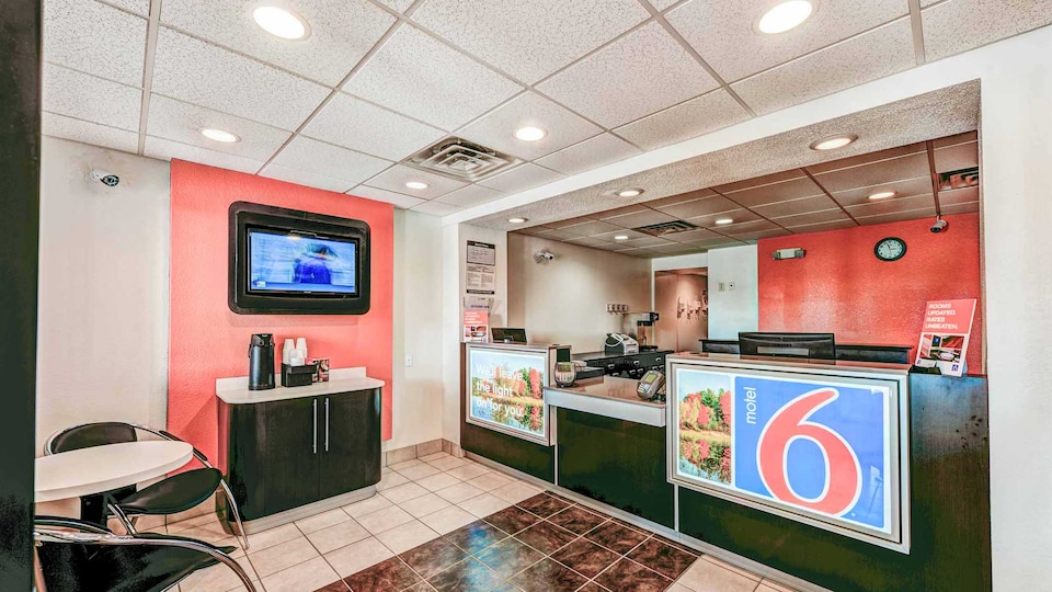 Motel 6 Niantic, CT - New London, East Lyme, East Lyme