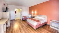 Motel 6 Niantic, CT - New London