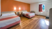 Motel 6 Niantic, CT - New London