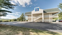 Motel 6 Niantic, CT - New London