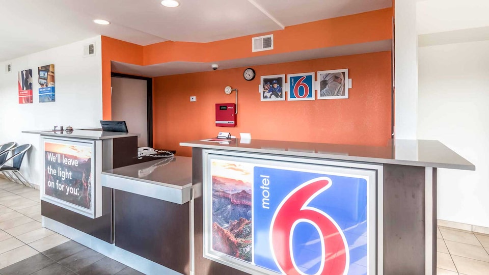 Motel 6 San Antonio, TX - South WW White Rd, C78219, San-Antonio