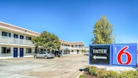 Motel 6 Redding, CA - North