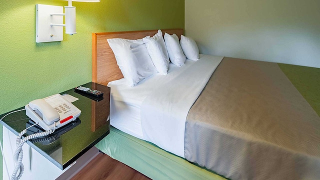 1 King Bed | Mobility Access Tub Suite Nsmk