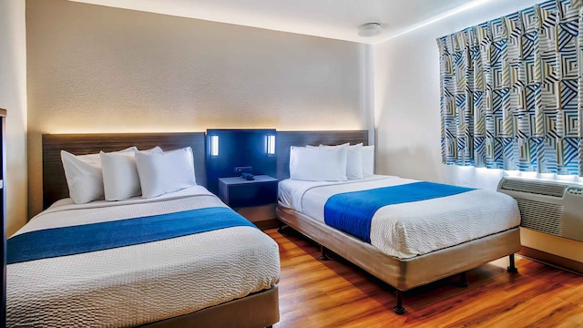 2 Camas completas | Premium, Microfrigorífico