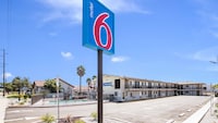 Motel 6 Moreno Valley, CA - Perris