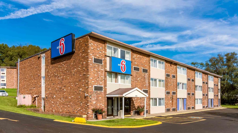 Motel 6 New Stanton, PA, New Stanton, New Stanton
