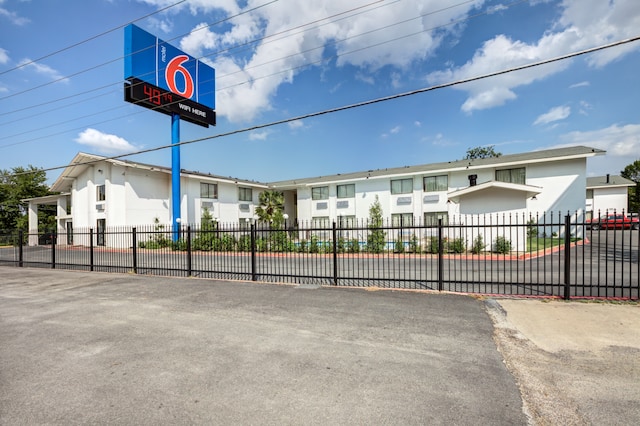 Motel 6 Dallas, TX - South