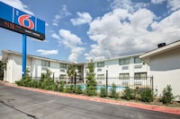Motel 6 Dallas, TX - South