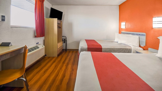 2 FULL BEDS | NON-SMOKING