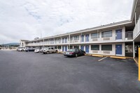 Motel 6 Anniston, AL