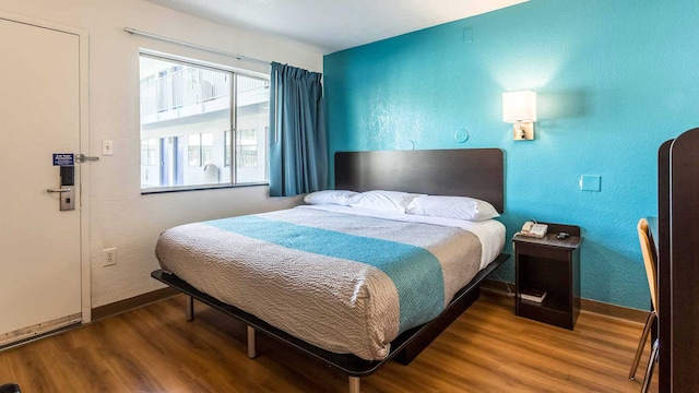 1 King Bed | Mobility Accessible RI Shower Nsmk