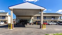 Motel 6 Elizabeth, NJ - Newark Liberty Intl Airport