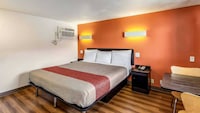 Motel 6 Elizabeth, NJ - Newark Liberty Intl Airport