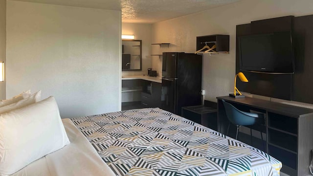 1 King Bed | Smoking, Micfridge