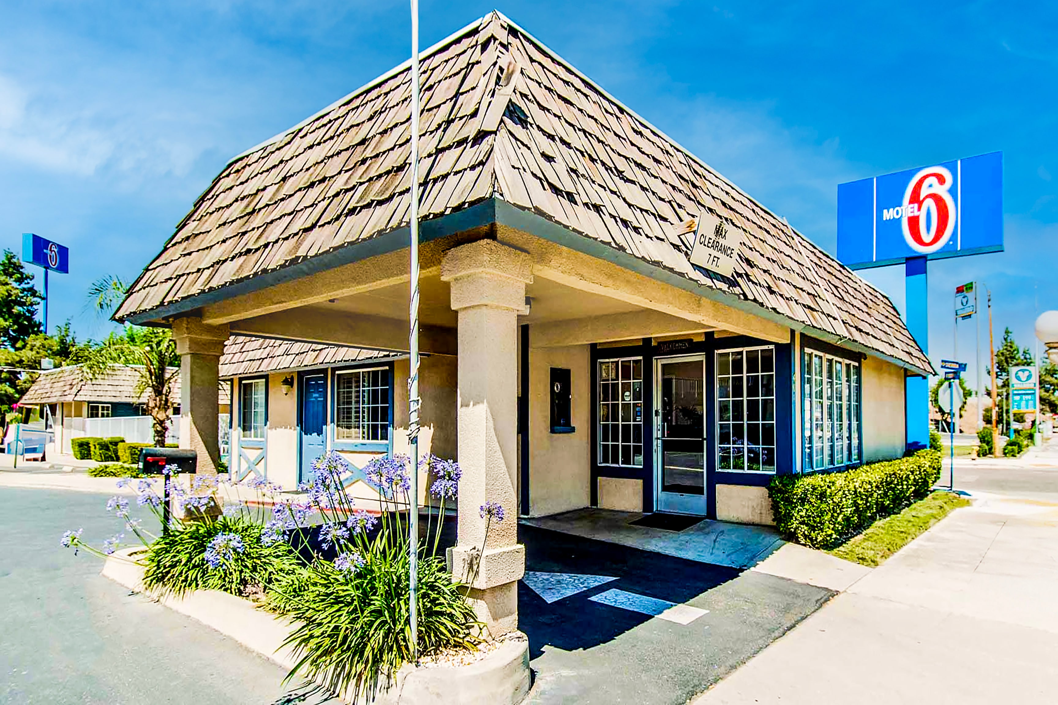 Affordable Motels in Tulare, CA | Low Rates at Motel 6