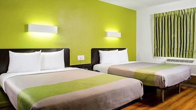 2 QUEEN BEDS | NON-SMOKING