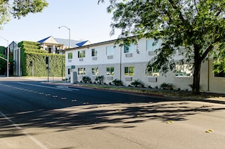Motel 6 Modesto, CA - Downtown
