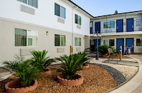 Motel 6 Modesto, CA - Downtown