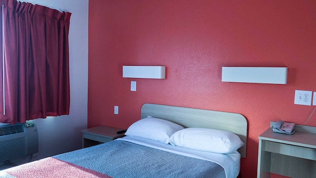 1 Full Bed | ADA/Tub