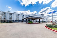Motel 6 Lewisville, TX - Medical City