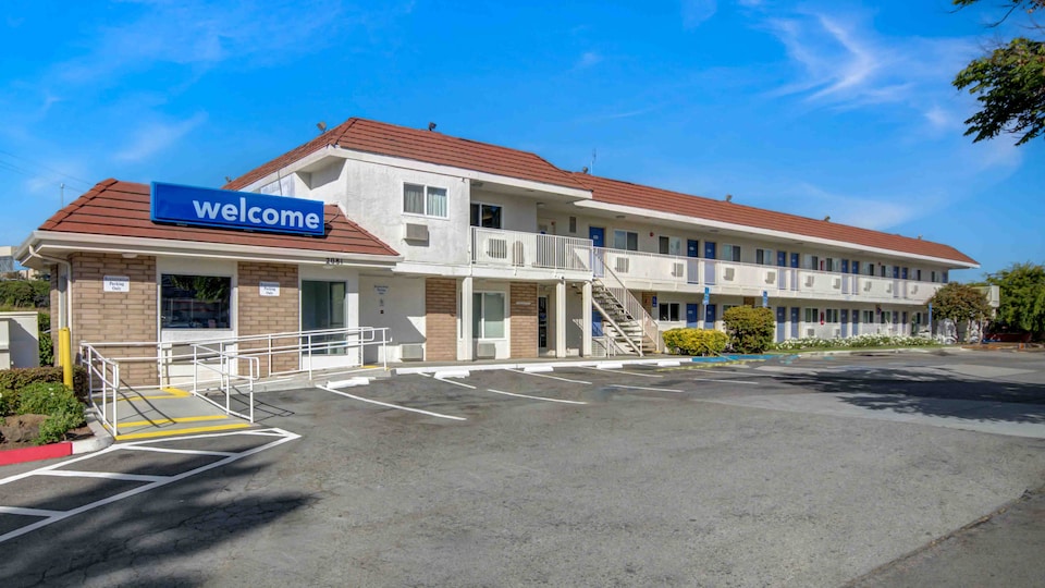 Motel 6 San Jose, CA - Airport, C95035, San Jose CA