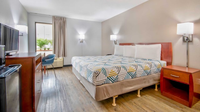 1 King Bed | Non-Smoking, Micfridge