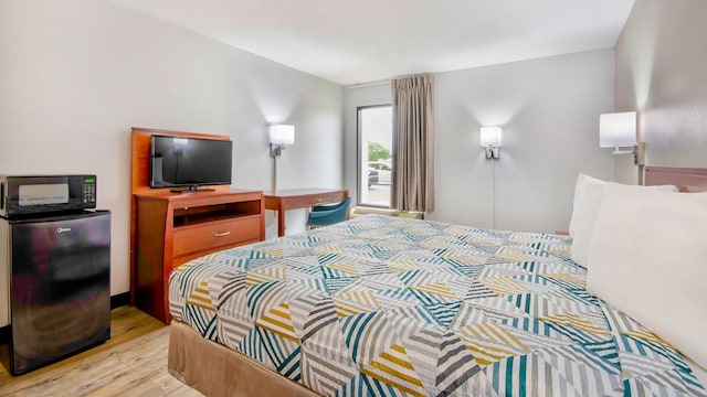 1 King Bed | Mobility Acc Tub Smk Micfridge