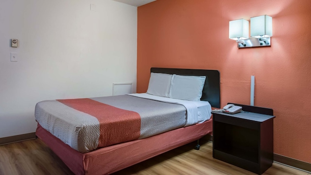 1 Full Bed | Non-Smoking