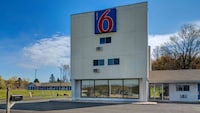 Motel 6 Bellville, OH - Mid-Ohio