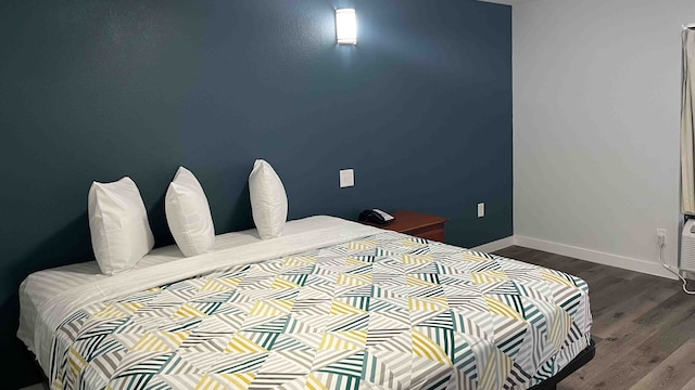 1 King Bed | Smoking, Micfridge