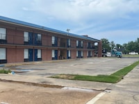 Motel 6 Greenwood, MS