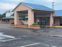 Motel 6 Greenwood, MS