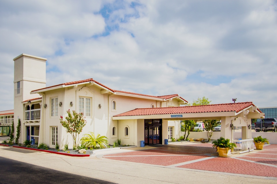 Motel 6 Austin, TX - Midtown, C78752, Austin TX