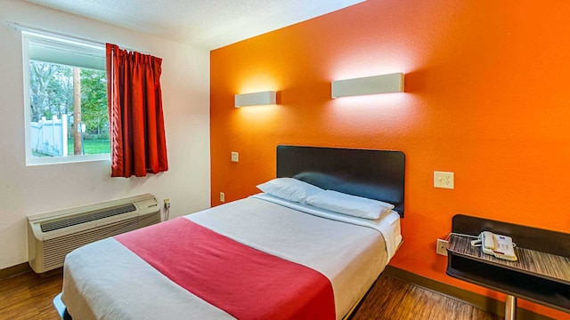 1 Full Bed | Non-Smoking, Micfridge