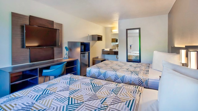 2 Full Beds | Premium, Micfridge