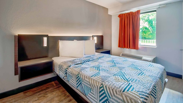 1 Full Bed | ADA/RI Shower/Premium/Micfridge