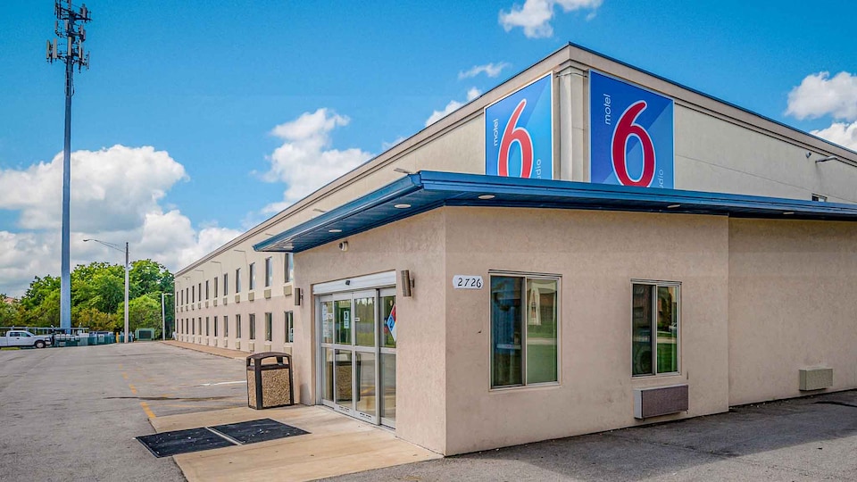 Motel 6 Peoria, IL, C61523, Peoria IL